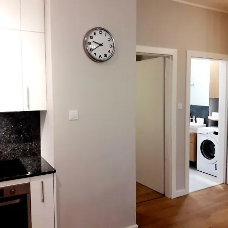 Modern & Quiet In Royal Wilanow With Netflix 公寓 *
