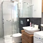 Modern & Quiet In Royal Wilanow With Ac And Garage Апартаменты Варшава