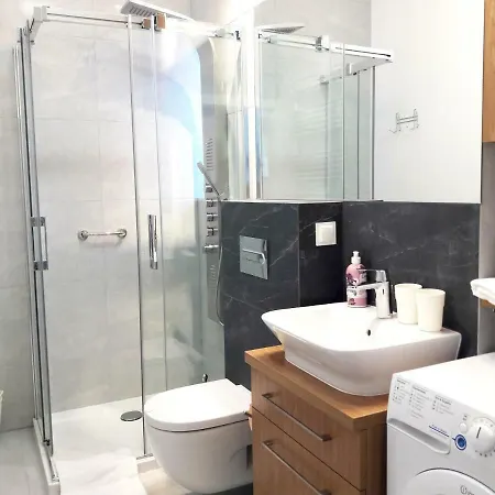 Modern & Quiet In Royal Wilanow With Ac And Garage 아파트 바르샤바